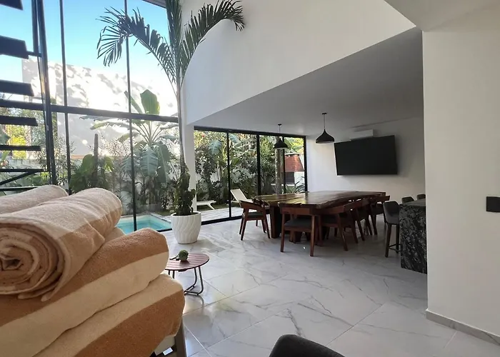 Luxury Vacation Villa Near The Caribbean Ocean